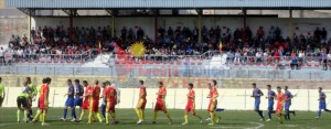 l'entrata in campo delle due squadre