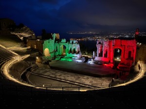 taormina-riapertura-con-tricolore-al-teatro-antico-ph-melamedia